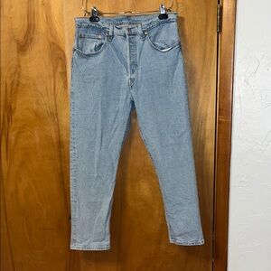 Classic Lightwash Levi 501 Jeans